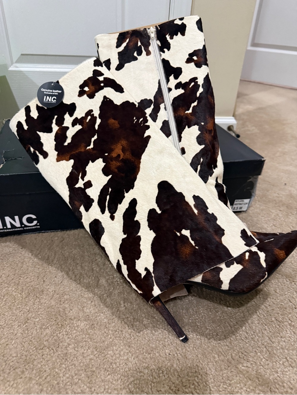 NWT INC Women's White Skylar Fold Over Cuffed Knee High Boots - Cow Print 8.5 - Picture 11 of 12